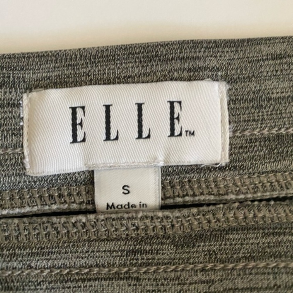 NWOT ELLE Slip on pencil skirt - Picture 6 of 6